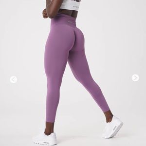 NVGTN Solid Seamless Leggings